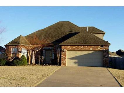 $174,900
This well maintained Four BR, 2.5 BA home is not far from the Wagon Wheel