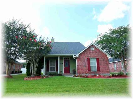 $175,000
Baton Rouge, UPDATED 3 Bedroom 2 Bath home in sought after