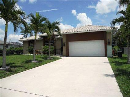 $179,000
Bonita Springs 3BR, Spacious home on a great street just off