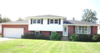 $179,000
Crown Point, A beautifully maintained and very nice three