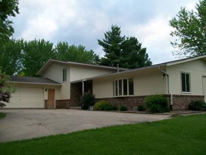 $179,000
DEAL OF THE CENTURY! OPEN HOUSE JUNE 10th 1-3 PM