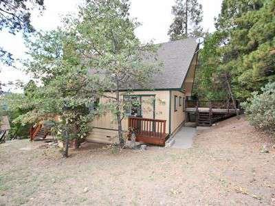 $179,000
Very Clean Cabin Close to Lake Arrowhead Country Club