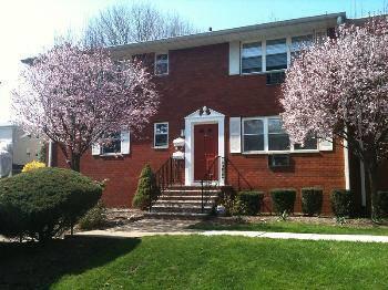 $179,000
West Orange, Spacious and sunny corner unit w/ 2 beds and