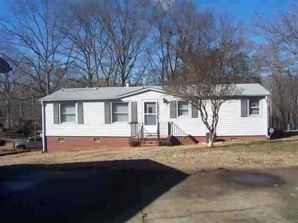 $179,900
1402 Hattons Ford Rd, Townville SC 29689