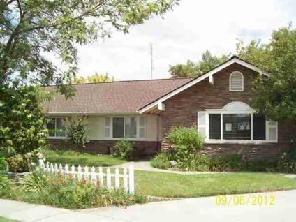 $179,900
Fresno 3BR 2BA, Super nice well maintained gorgeous curb