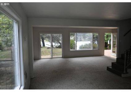 $179,900
North Bend 3BR 2BA, Beautiful location on Saunders lake.
