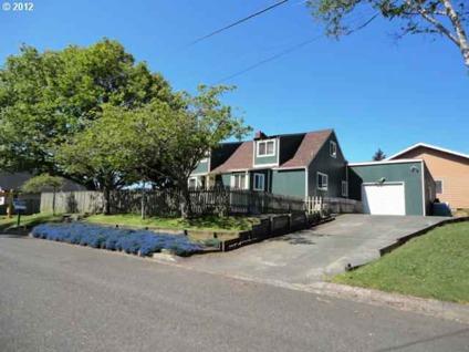 $179,900
North Bend, Family sized 3bd/2ba home in convenient