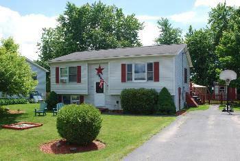 $179,900
St. Albans 1BA, This 3 bedroom, split level home is situated