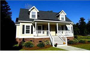 $179,900
Summerville 3BR 2.5BA, Half acre just minutes from I-26 and