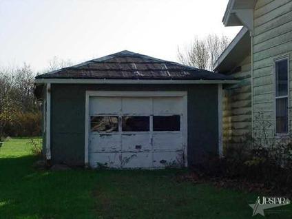 $17,500
Huntington 2BR 1BA, This property offers potential and at a
