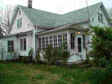 $17,500
Spiceland 1BA, 1.5 story home with 4 bedrooms in need of