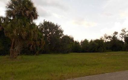 $17,900
Sebring, Great wide open lot with golf course frontage
