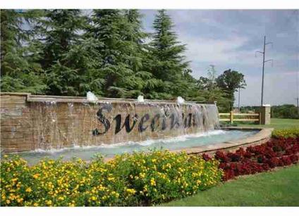 $180,000
Serene 2 acre(mol) wooded homesite in an exclusive gated community.