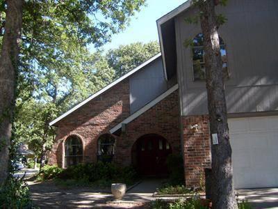 $183,700
Single Family, Traditional - Bedford, TX