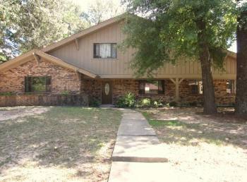 $184,000
Texarkana 3BR 2.5BA, WELCOME to a home that needs nothing