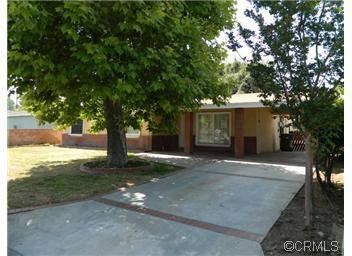 $184,300
Single Family Residence Located in an Inside Track of Azusa*Features Three BR