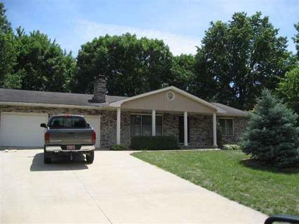 $184,900
Warrensburg Real Estate Home for Sale. $184,900 3bd/2ba. - MARY ADKINS of