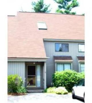 $184,999
Bedford Three BR One BA, Large, gracious town-home surrounded by