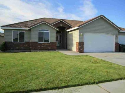 $185,000
Moses Lake Real Estate Home for Sale. $185,000 3bd/2ba. - Carol Calder of