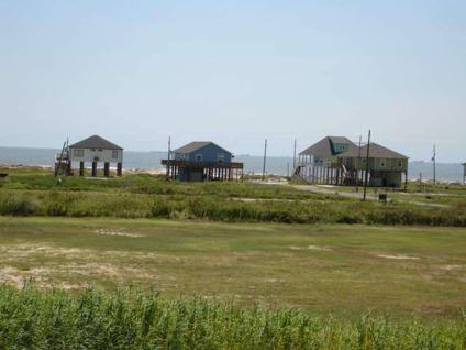 $189,000
Crystal Beach 3BR 2BA, Enjoy the Gulf view and breeze from