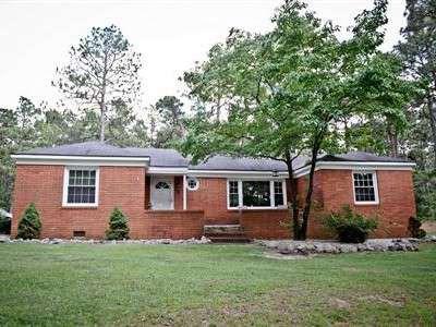 $189,000
Great All Brick Home in a Great Location in Southern Pines