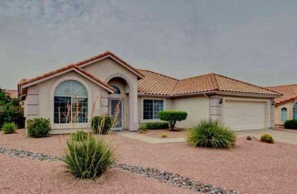 $189,000
Mesa, WOW! Great curb appeal! Shows like a model!