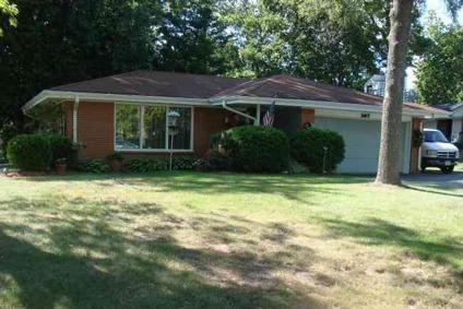 $189,000
Property For Sale at 507 Park Crest Dr Thiensville, WI