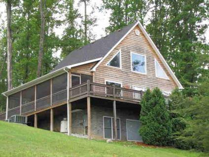 $189,900
Burnside, Features 3BR, 3BA, fireplace, screened in porch