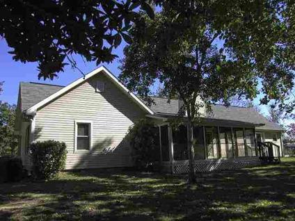 $189,900
Byron 3BR 2BA, Enjoy country living close to town!