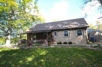 $189,900
Eaton 3BR 2.5BA, Very charming cottage style lake home
