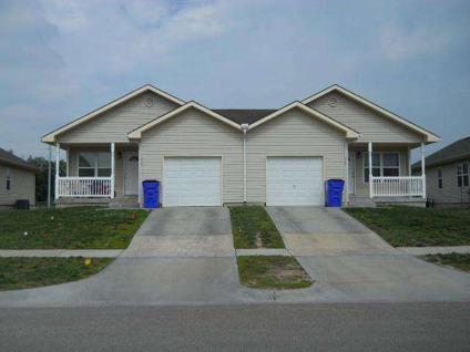 $189,900
Junction City 6BR 4BA, Great Investment Property!