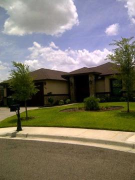 $189,900
Laredo 3BR 2.5BA, Must see this beautiful, open concept