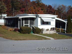 $18,900
Manufactured on Leased Lot, Single Wide - Hendersonville, NC