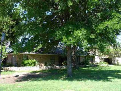 $194,900
Grand Prairie, Set back from the road, this 5 bedroom 4 bath