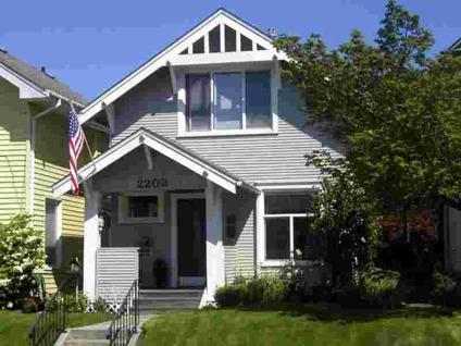 $194,950
Everett Real Estate Home for Sale. $194,950 2bd/1.50 BA. - Barbara Lamoureux of