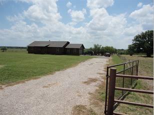 $195,000
2 yr old Ranch Style home on 5 acres w/ horse barn, Kemp, TX
