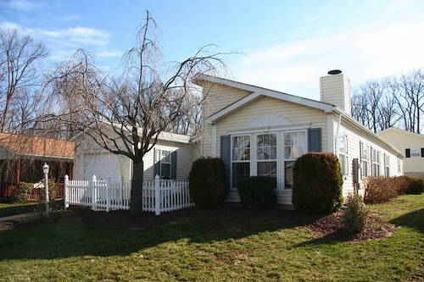 $195,000
Beautiful 2BR, 2BA Ranch Home in Great New Hope 55+ Community