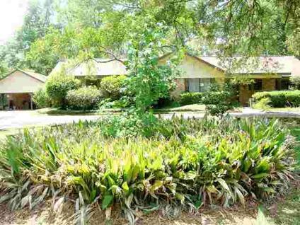 $195,000
Silsbee Real Estate Home for Sale. $195,000 3bd/2ba. - SARAH HENDRIX of
