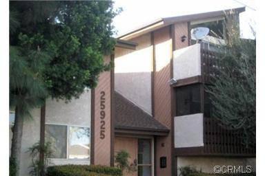 $199,000
Lomita 2BR 2BA, Why rent when you can own? Put your touches