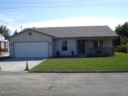 $199,000
Yakima Real Estate Home for Sale. $199,000 3bd/2ba. - Thomas Clark of
