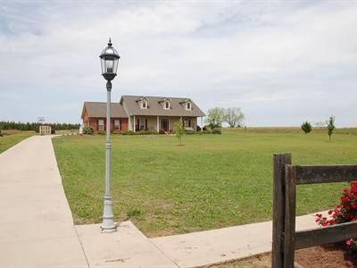 $199,500
Home On 1.30 Acres!