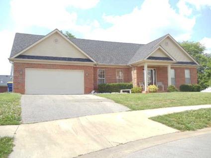 $199,900
Bowling Green, Very large bedrooms w/walk-in closets