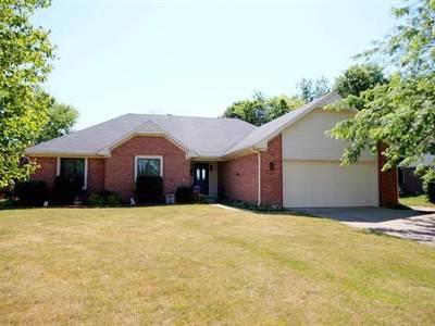 $199,900
Quiet Country Setting in Town!