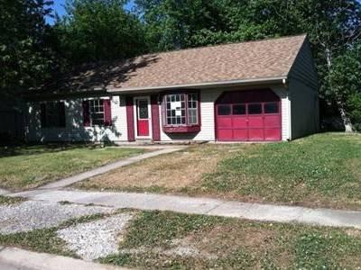$19,000
1911 Boxwood Dr., Anderson, IN 46011
