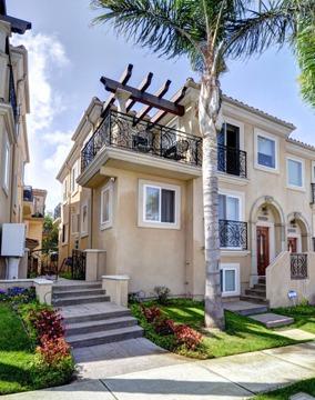 $1,049,000
Open House today 1-4pm 734-1st Place, Hermosa Beach