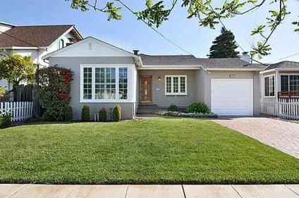 $1,050,000
Burlingame 2.5BA, An adorable three bedroom home in one of s