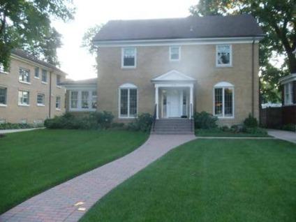 $1,100,000
2 Stories, Colonial - RIVER FOREST, IL