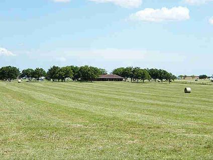 $1,100,000
40 acres of prime acreage in the midst of growth. Mixed use development with