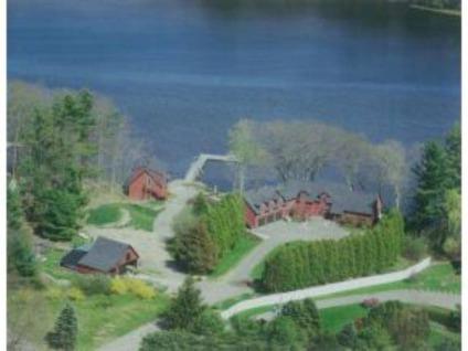 $1,100,000
Dover 3BR 2.5BA, A Rare NH Offering! Waterfront family