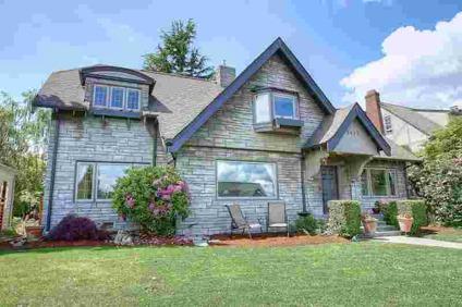 $1,149,500
Seattle 5BR 2.5BA, The perfect blend - An expansive